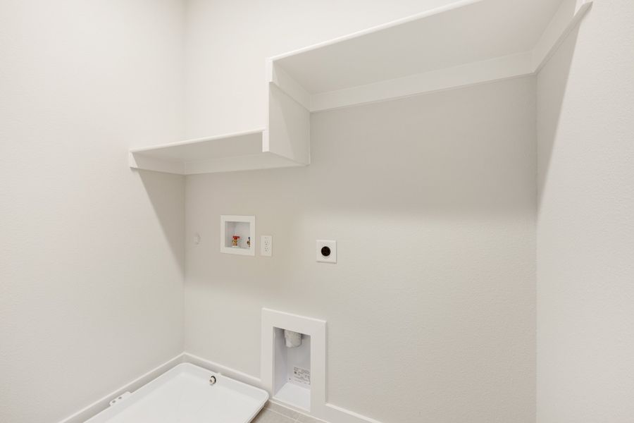 Spacious, unfurnished interior of a new home in Wildridge, Oak Point (Image 39). Spacious, unfurnished interior of a new home in Wildridge, Oak Point (Image 39).