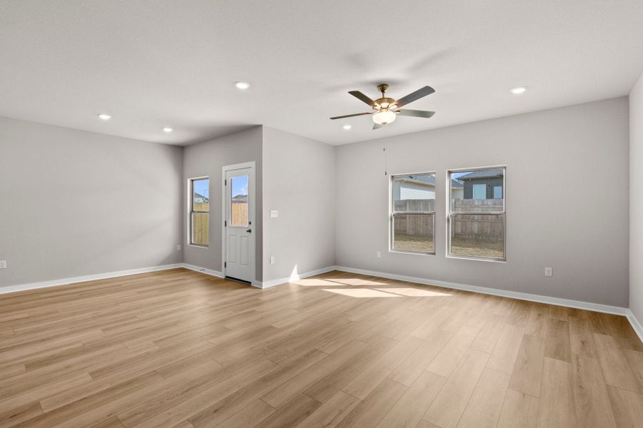 4br New Home in Elgin, TX.  - Slide 14