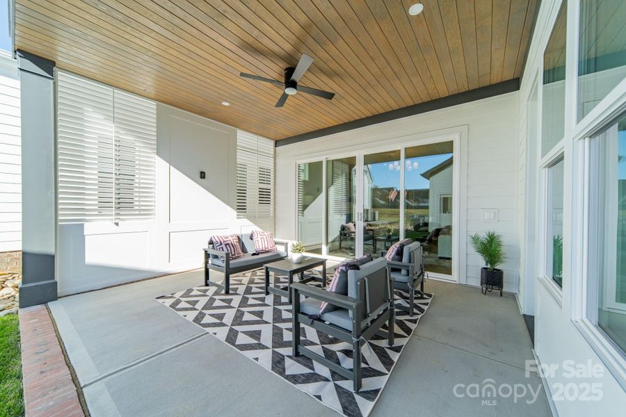 Community amenities in , Davidson (Image 36). Community amenities in , Davidson (Image 36).