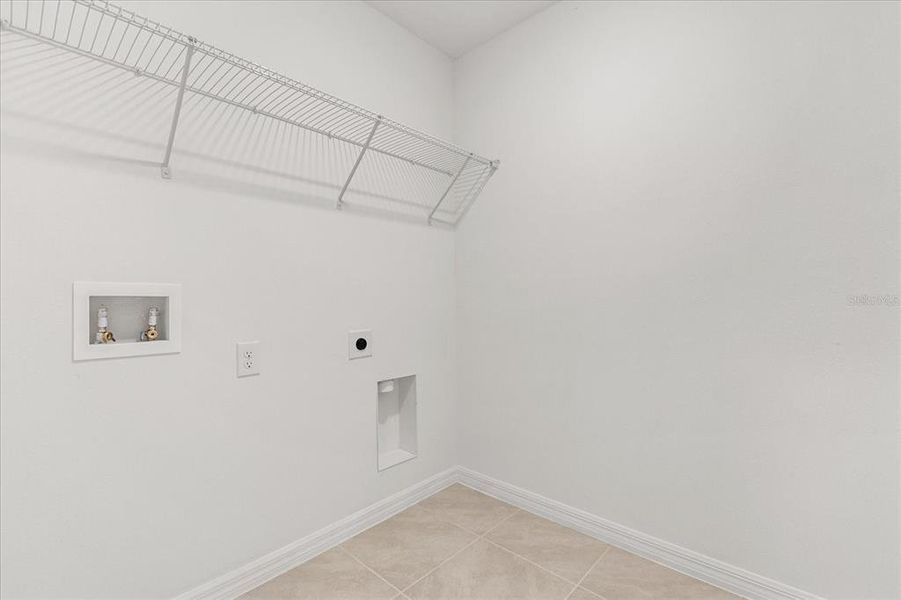 Spacious, unfurnished interior of a new home in Reserve at Forest Lake II, Lake Wales (Image 11). Spacious, unfurnished interior of a new home in Reserve at Forest Lake II, Lake Wales (Image 11).