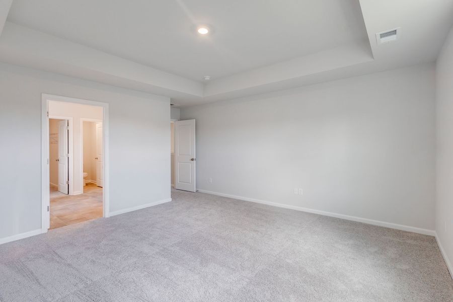 Spacious, unfurnished interior of a new home in Bluefield, Lexington (Image 28). Spacious, unfurnished interior of a new home in Bluefield, Lexington (Image 28).