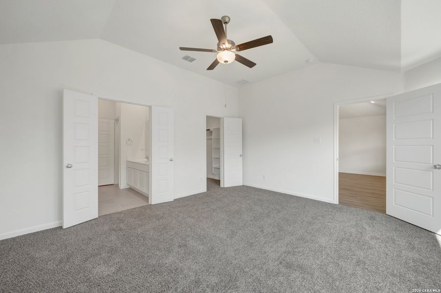 Spacious, unfurnished interior of a new home in Meadows at Clear Springs, New Braunfels (Image 39). Spacious, unfurnished interior of a new home in Meadows at Clear Springs, New Braunfels (Image 39).