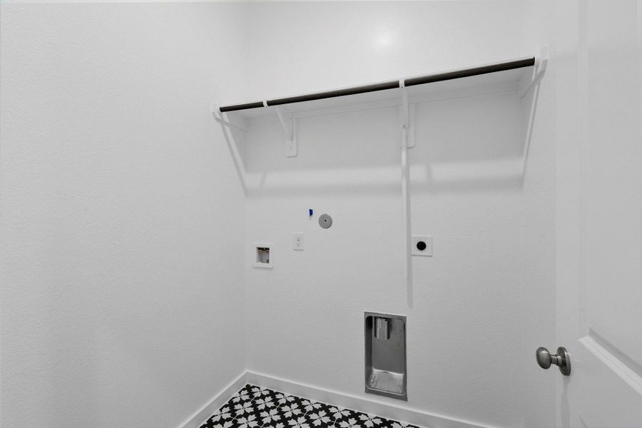 Spacious, unfurnished interior of a new home in Grange 45', Katy (Image 11). Spacious, unfurnished interior of a new home in Grange 45', Katy (Image 11).