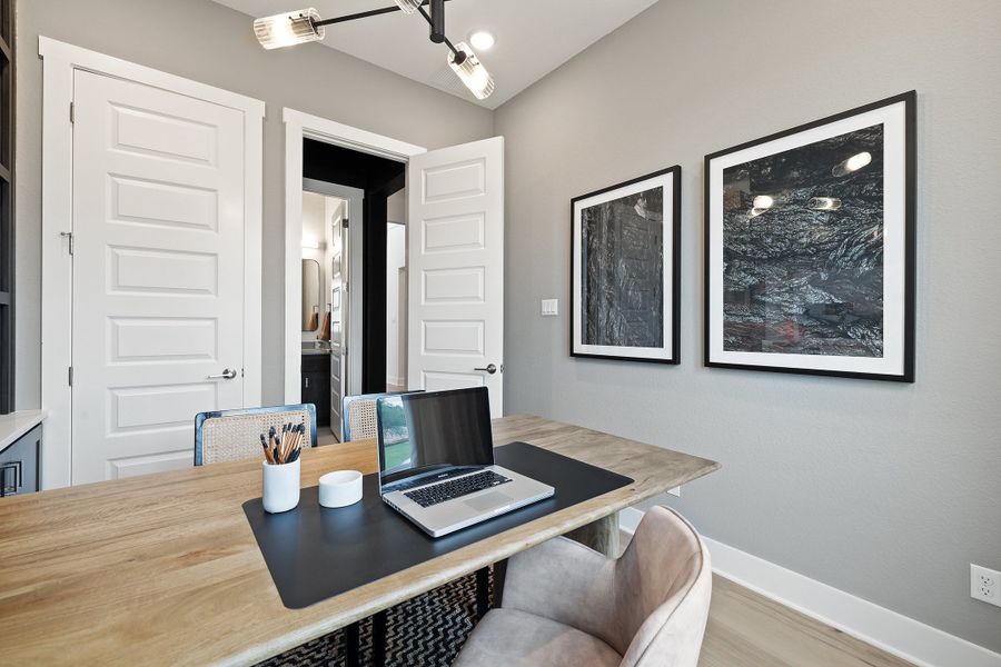 Representative furnished interior of a home built from the Linden by Tri Pointe Homes in Wolf Ranch, Georgetown (Image 11).
