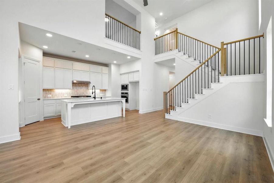 Spacious, unfurnished interior of a new home in Treeline, Justin (Image 25).