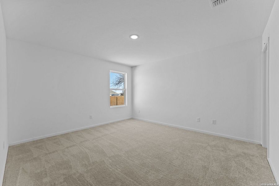 Spacious, unfurnished interior of a new home in Friendship Oaks, Fredericksburg (Image 17). Spacious, unfurnished interior of a new home in Friendship Oaks, Fredericksburg (Image 17).