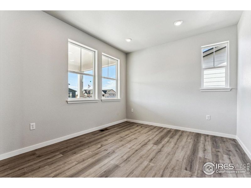 Spacious, unfurnished interior of a new home in Prairie Song, Windsor (Image 16).