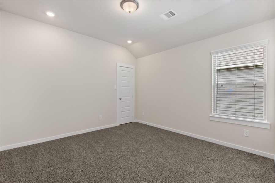 Spacious, unfurnished interior of a new home in Glendale Lakes, Arcola (Image 18).
