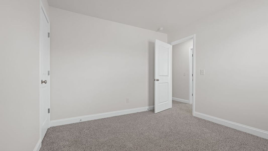 Spacious, unfurnished interior of a new home in Edgewood Estates, Greenville (Image 26).