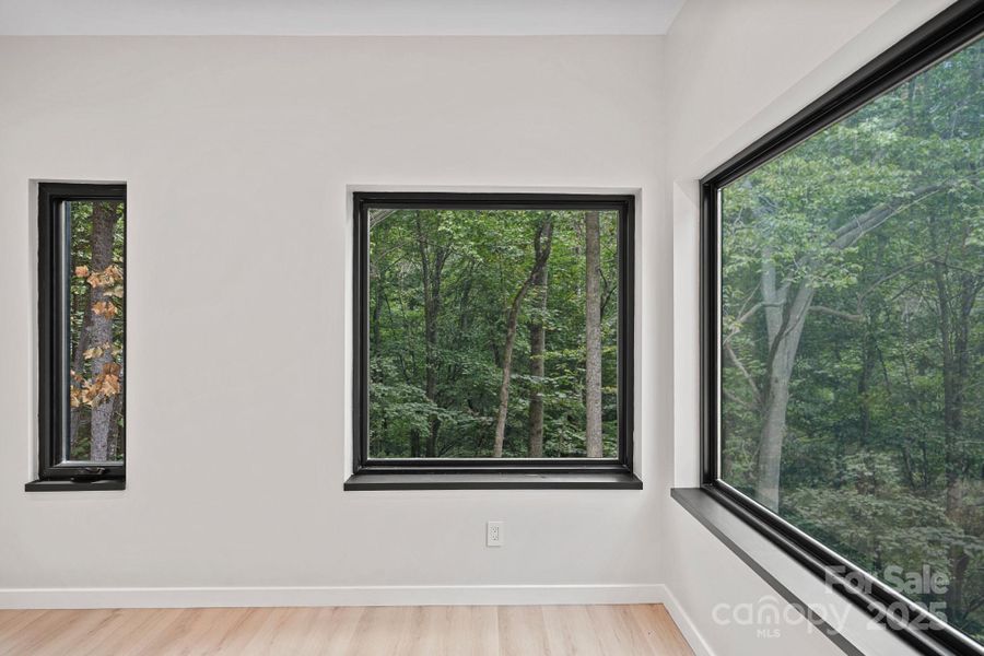 Image 43 of a home in .