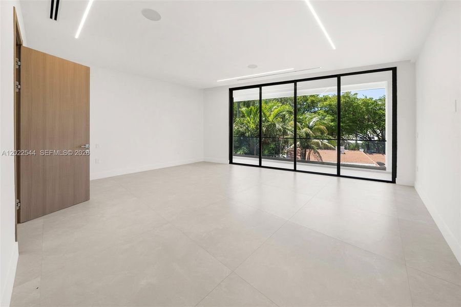 Spacious, unfurnished interior of a new home in , Miami (Image 48). Spacious, unfurnished interior of a new home in , Miami (Image 48).