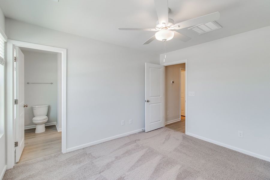 Spacious, unfurnished interior of a new home in Haynes Park, Columbia (Image 24).