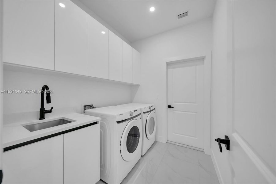 Furnished interior view inside a new home in , Lehigh Acres (Image 9).