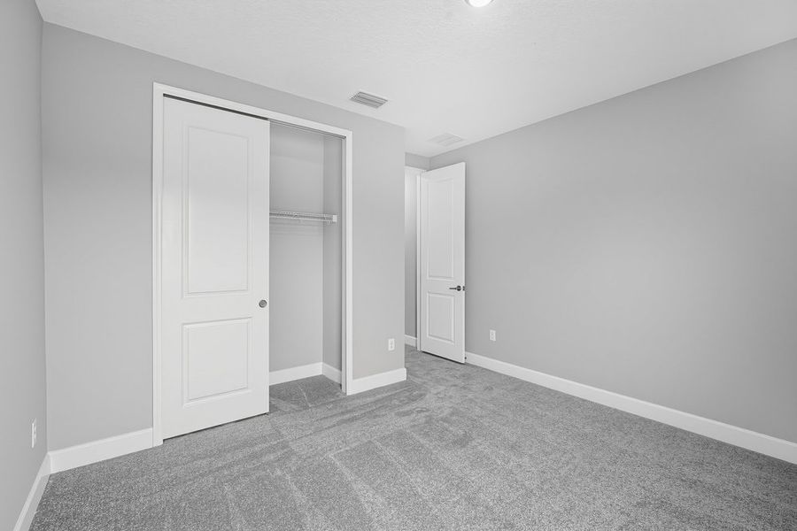 Spacious, unfurnished interior of a new home in Victoria Lakes, Odessa (Image 18).