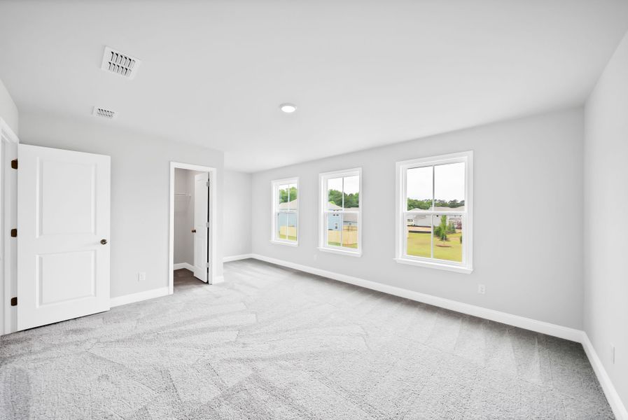 Spacious, unfurnished interior of a new home in Monroe Preserve, Chapin (Image 19).