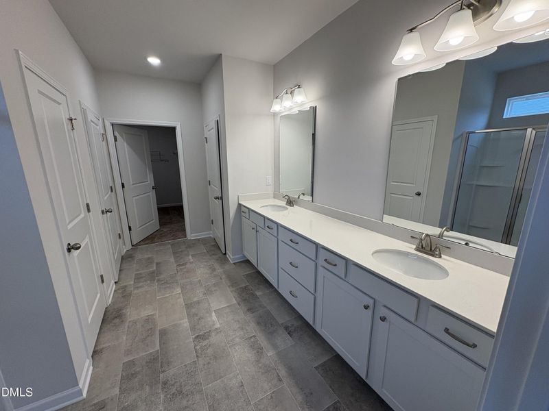 Dual Vanity Dual Vanity