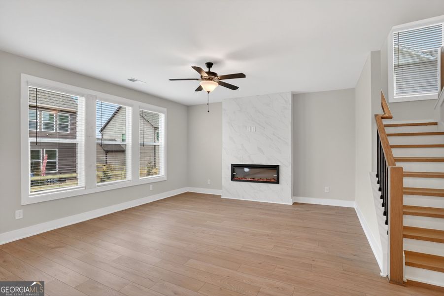 Spacious, unfurnished interior of a new home in The Fairways at Mirror Lake, Villa Rica (Image 19). Spacious, unfurnished interior of a new home in The Fairways at Mirror Lake, Villa Rica (Image 19).