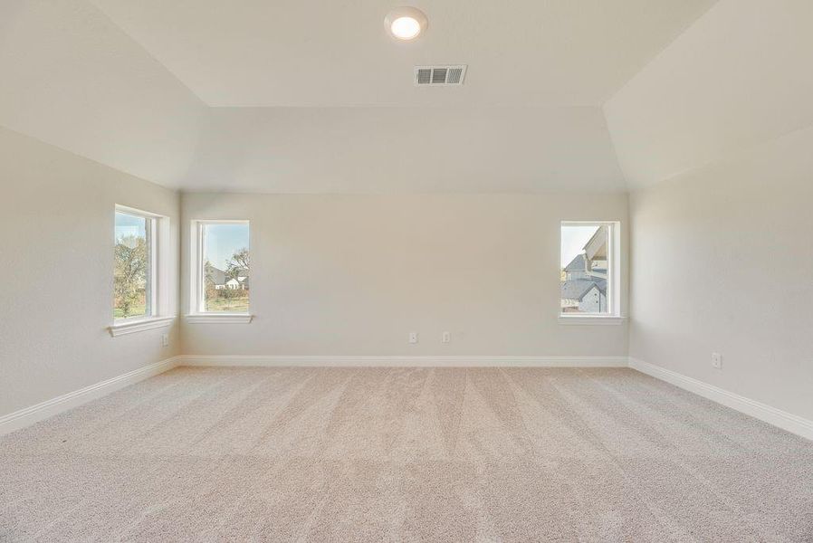 Spacious, unfurnished interior of a new home in Dominion of Pleasant Valley, Wylie (Image 22).