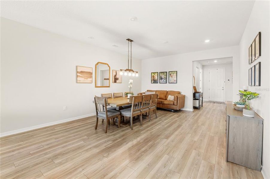 Furnished interior view inside a new home in , Mount Dora (Image 30).