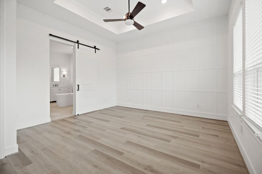 Spacious, unfurnished interior of a new home in Westland Ranch - 70' Homesites, League City (Image 24).