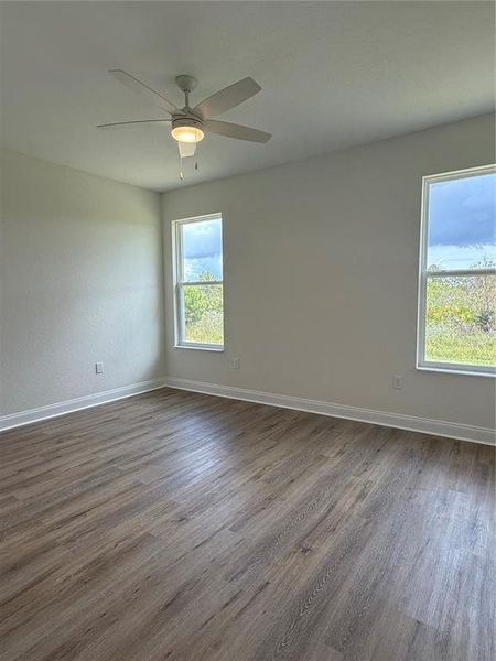 Spacious, unfurnished interior of a new home in , Sebring (Image 13).