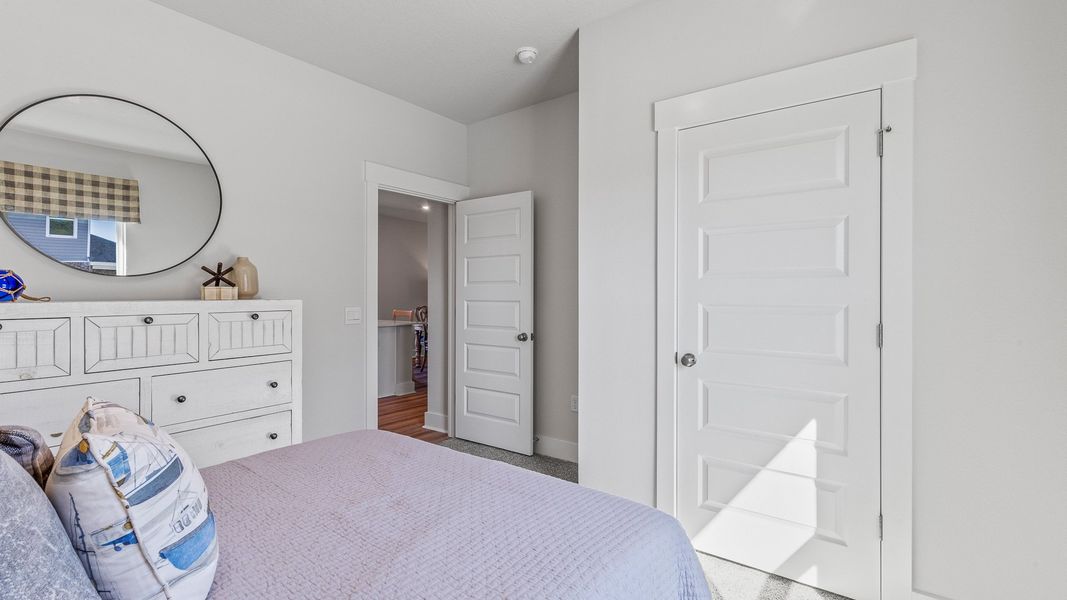Furnished interior view inside a new home in Colonial East, Panama City Beach (Image 26).