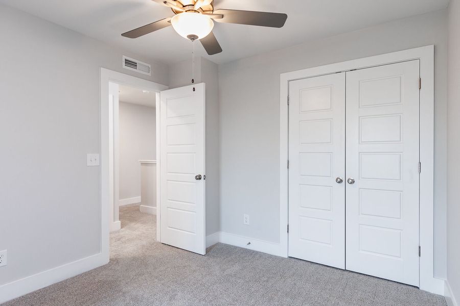 Spacious, unfurnished interior of a new home in Vaughan Farms, Angier (Image 13).