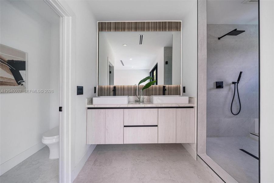 Furnished interior view inside a new home in , Miami (Image 39).