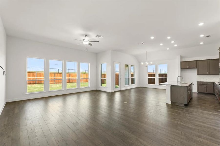 Spacious, unfurnished interior of a new home in Milrany Ranch, Melissa (Image 12).