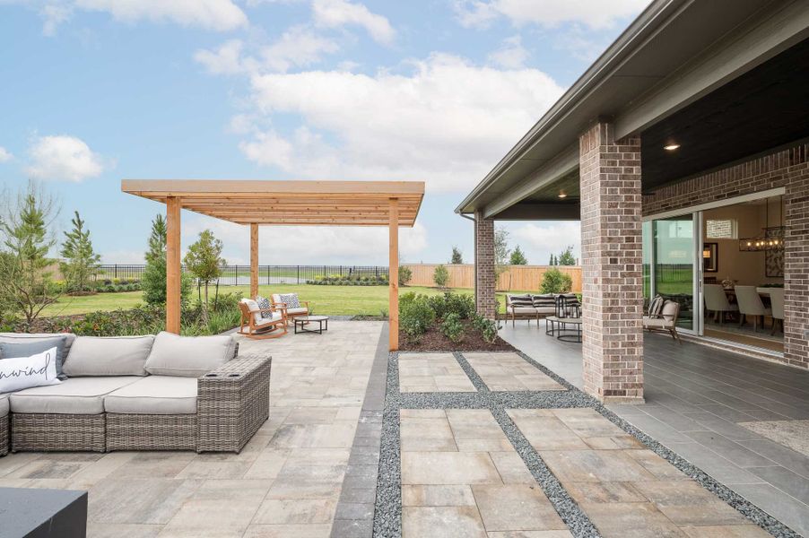 Representative exterior details of a home built from the Milan by Tri Pointe Homes in Dunham Pointe, Cypress (Image 28).