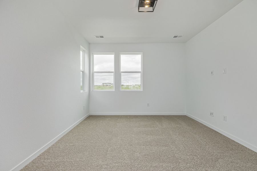 Spacious, unfurnished interior of a new home in Painted Prairie, Aurora (Image 28).