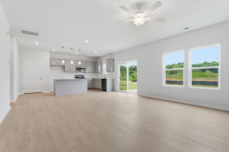 Spacious, unfurnished interior of a new home in Piper Creek, Newton (Image 15). Spacious, unfurnished interior of a new home in Piper Creek, Newton (Image 15).