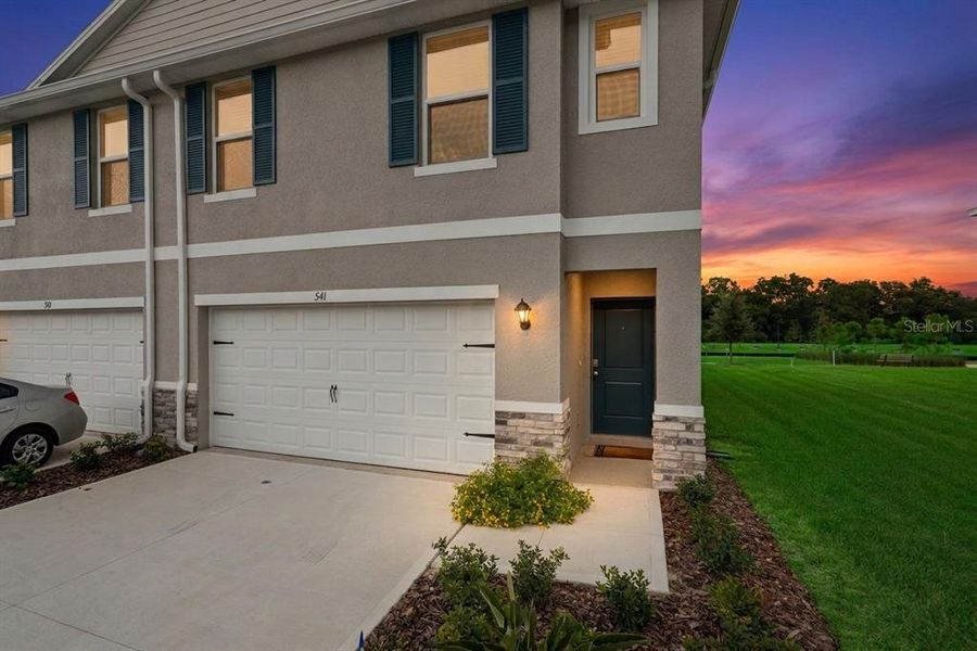 Exterior details and patio area of a home in Vineland Reserve, Osteen (Image 19).