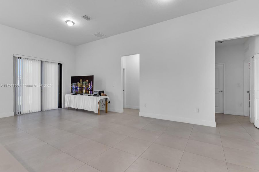 Spacious, unfurnished interior of a new home in Century Royal Homes, Homestead (Image 21).