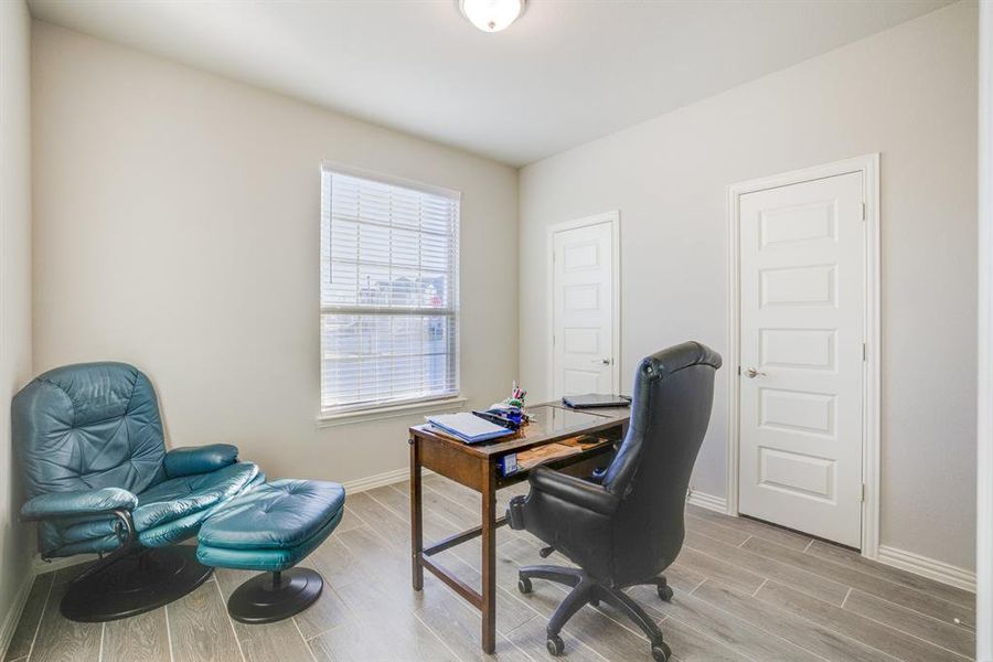 Furnished interior view inside a new home in Courts Of Bonnie Brae, Denton (Image 8). Furnished interior view inside a new home in Courts Of Bonnie Brae, Denton (Image 8).