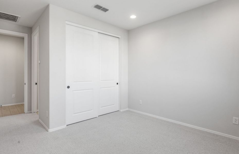 Spacious, unfurnished interior of a new home in Sun City Festival, Buckeye (Image 21).