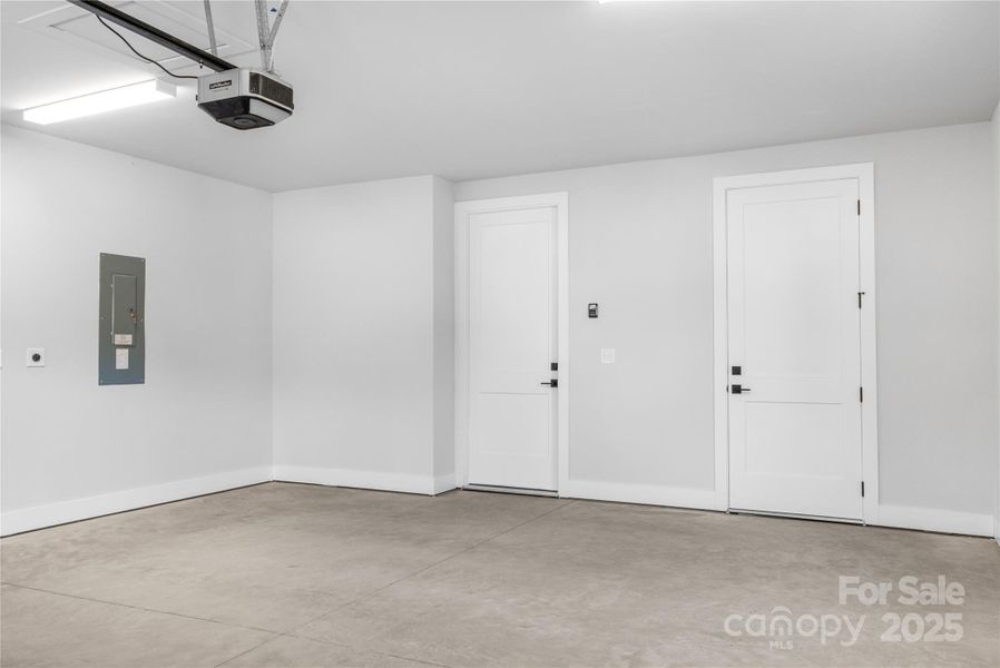 Spacious, unfurnished interior of a new home in , Weaverville (Image 31).