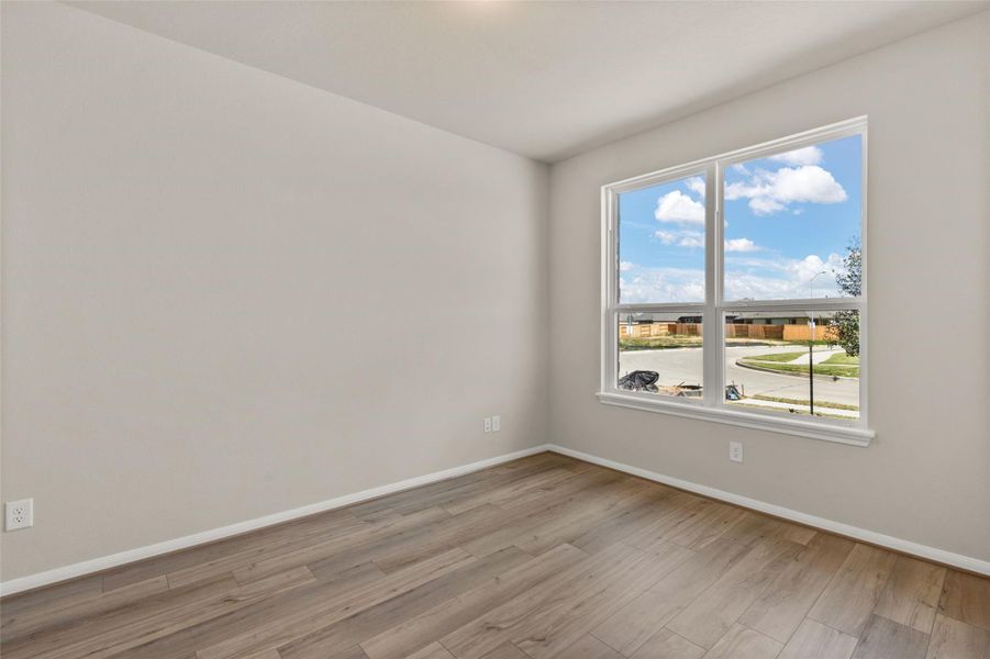 Spacious, unfurnished interior of a new home in Spring Creek Trails, Magnolia (Image 15).