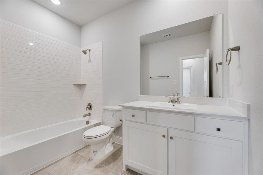 Furnished interior view inside a new home in Bayside, Rowlett (Image 8).