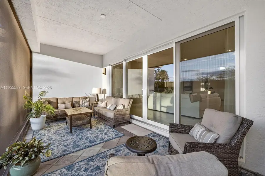 Exterior details and patio area of a home in , Port St. Lucie (Image 3).