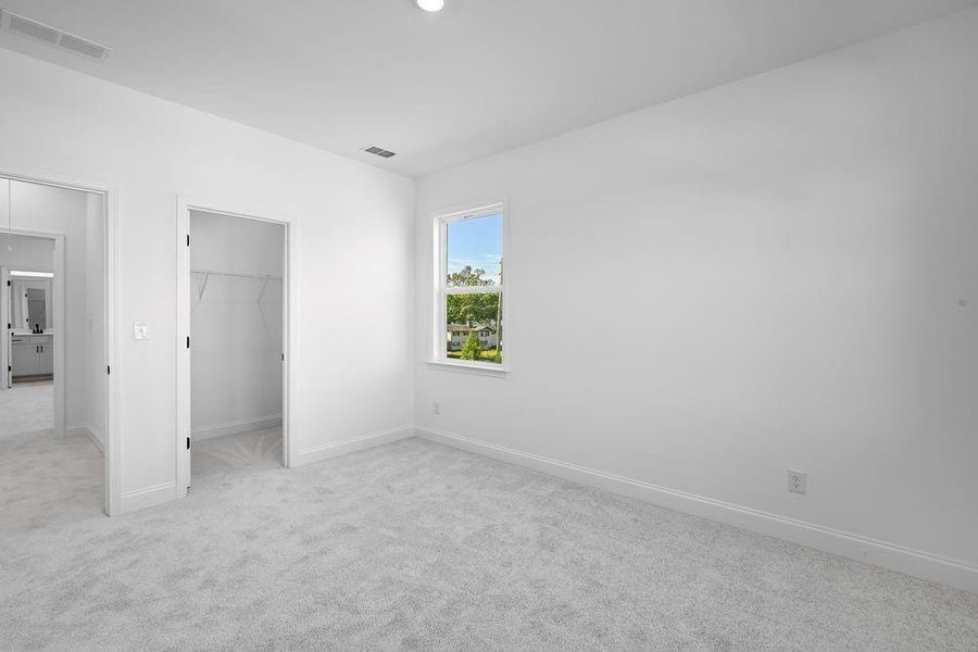 Spacious, unfurnished interior of a new home in Watson Park, Snellville (Image 17).