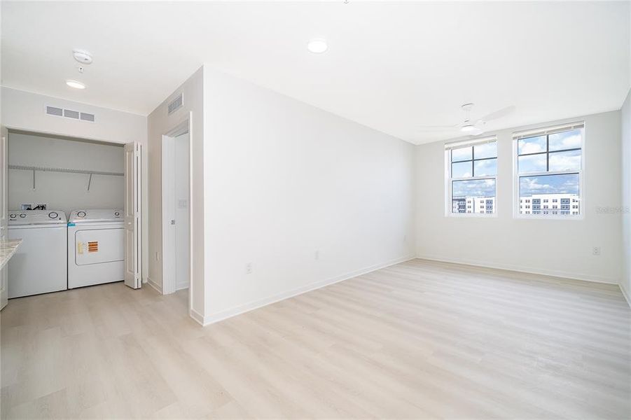 Spacious, unfurnished interior of a new home in , Orlando (Image 22).