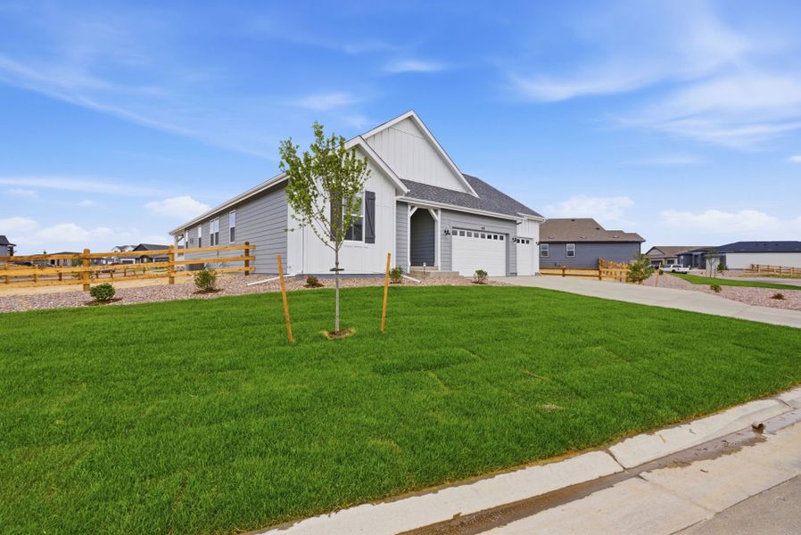 Front exterior of a new home in Independence, Elizabeth, CO, highlighting curb appeal (Image 22). Front exterior of a new home in Independence, Elizabeth, CO, highlighting curb appeal (Image 22).