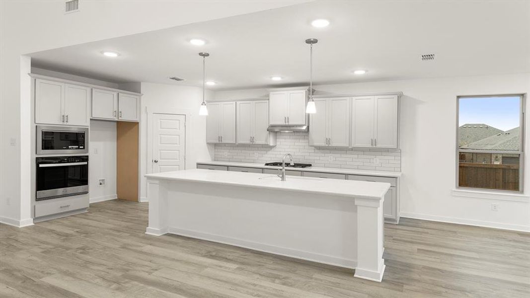 06. 1201 Cider Mill - Kitchen (2)