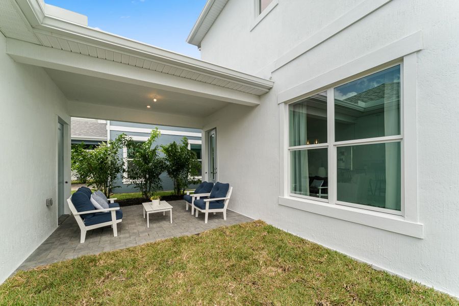 Representative exterior details of a home built from the Dahlberg by Mattamy Homes in Newfield, Palm City (Image 3).