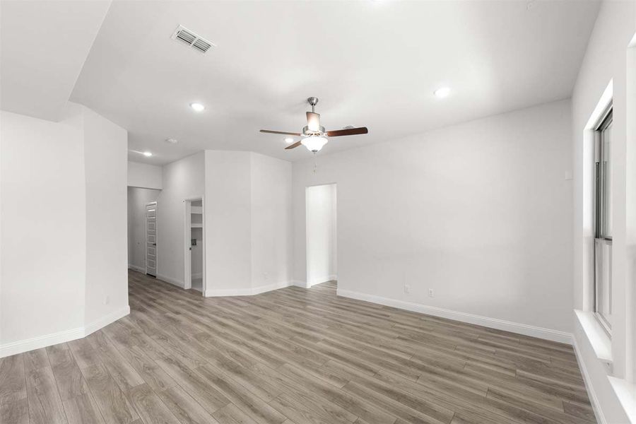 Representative unfurnished interior of a home built from the Prosper by Pacesetter Homes in Timberbrook, Justin (Image 19).