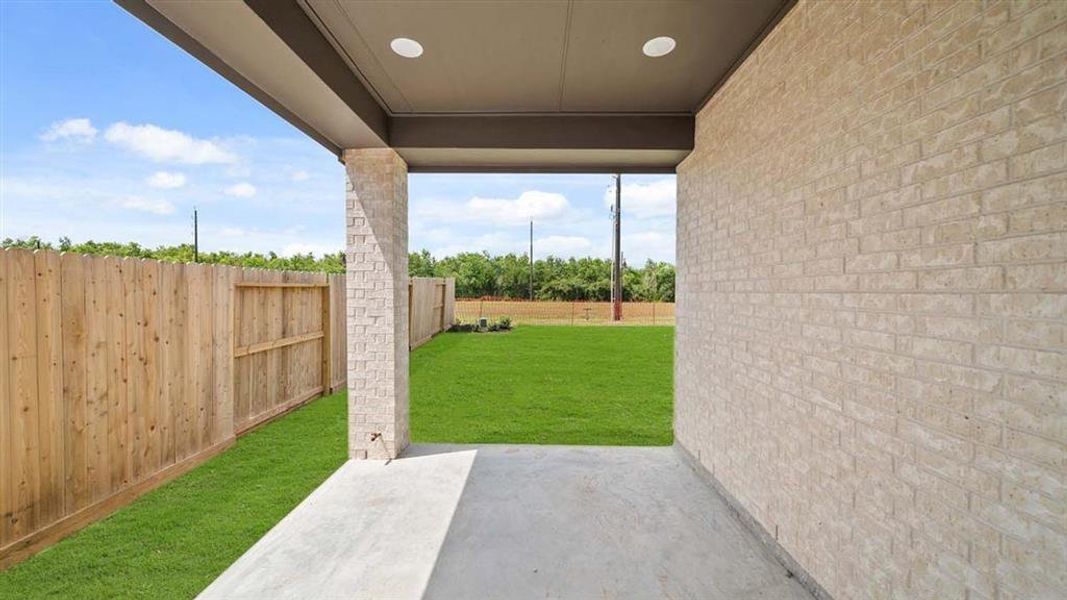 Outdoor covered living