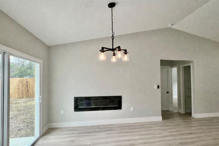 Spacious, unfurnished interior of a new home in , Belleview (Image 27).