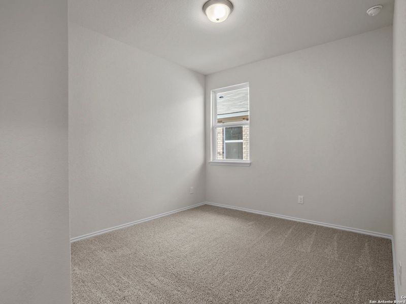 Spacious, unfurnished interior of a new home in Comanche Ridge, San Antonio (Image 29).