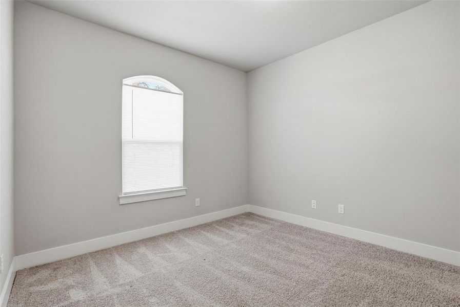 Spacious, unfurnished interior of a new home in Whispering Winds, Springtown (Image 39).